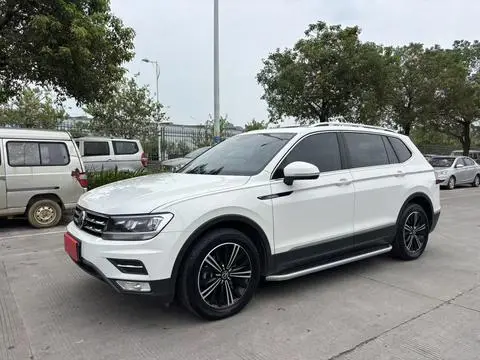 Volkswagen Tiguan L 2021 — фото 1
