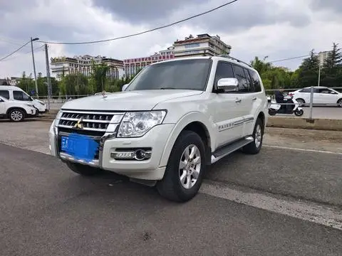 Mitsubishi 帕杰罗 2020