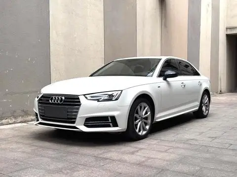Audi A4L 2018 — фото 1