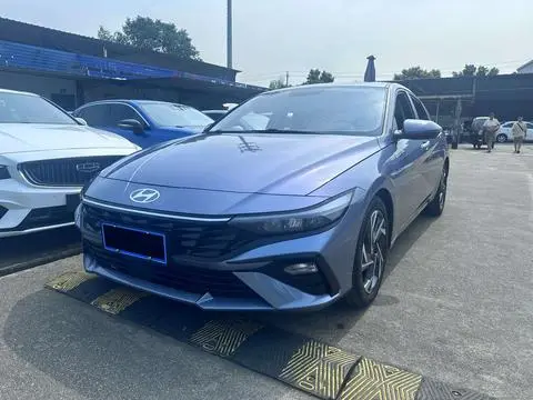 Hyundai Elantra 2023 — фото 1