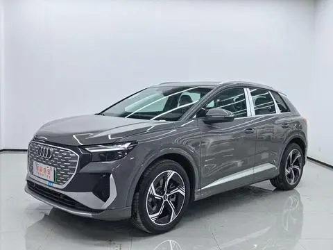Audi Q4 e-tron 2024