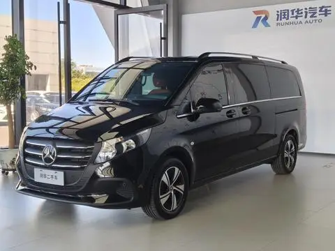 Mercedes-Benz 威霆 2024