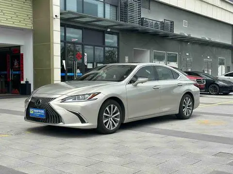 Lexus ES 2018