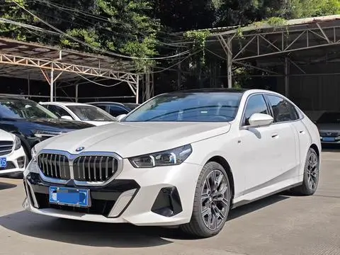 BMW 5 Series 2025