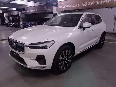 Volvo XC60 2025
