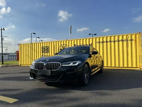 BMW 5 Series 2022 — фото 1