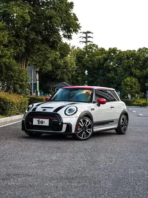 MINI JCW 2022