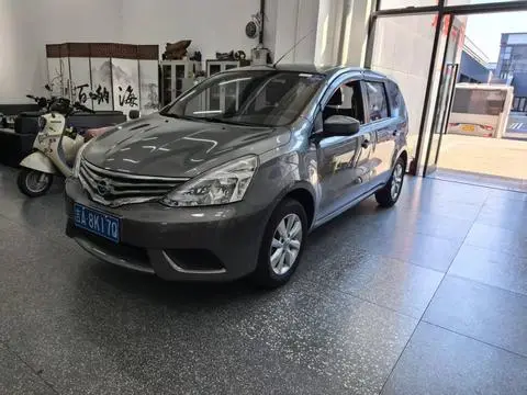 Nissan 骊威 2015