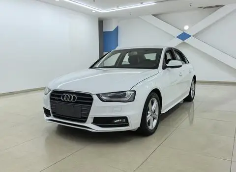 Audi A4L 2015 — фото 1