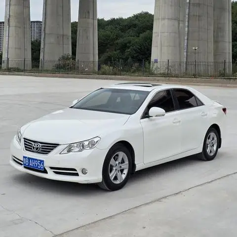 Toyota Reiz 2010