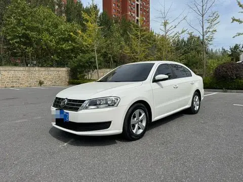 Volkswagen Lavida 2013