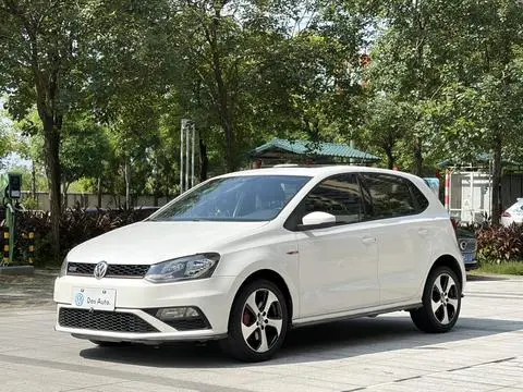 Volkswagen Polo 2015 — фото 1