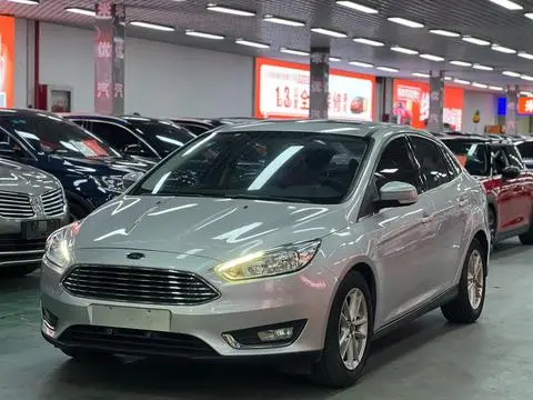 Ford Focus 2015 — фото 1