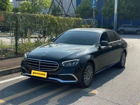 Mercedes-Benz E-Class 2022