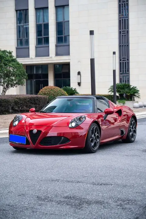 Alfa Romeo ALFA 4C 2015