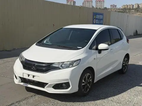 Honda Fit 2018 — фото 1