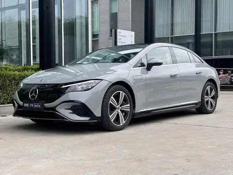 Mercedes-Benz EQE 2022