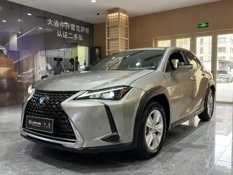 Lexus UX 2022