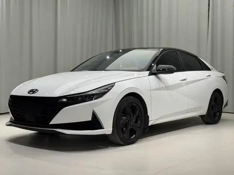 Hyundai Elantra 2022 — фото 1