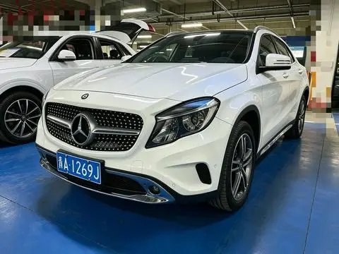 Mercedes-Benz GLA 2016