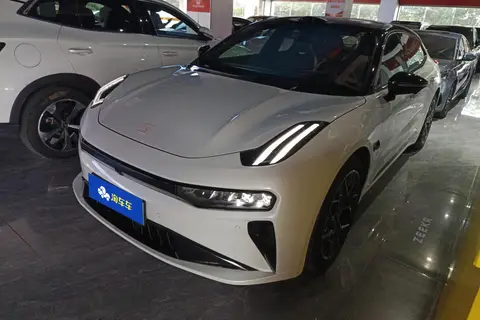 ZEEKR 001 2024