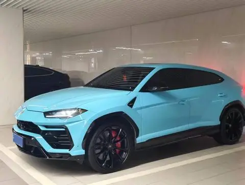 Lamborghini Urus 2021