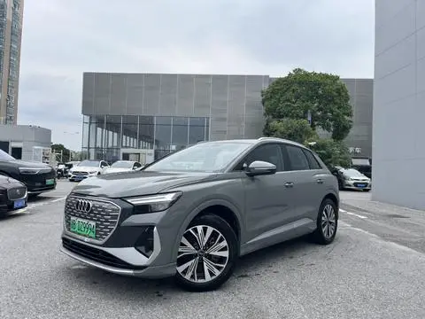 Audi Q4 e-tron 2024