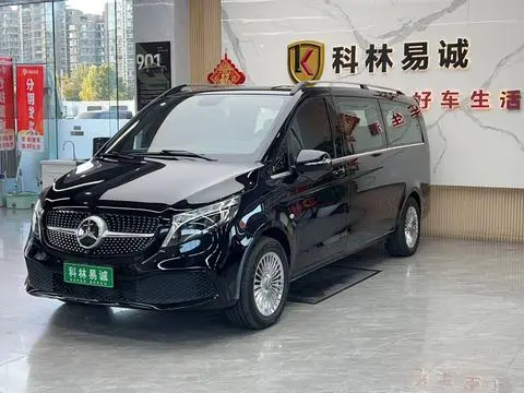 Mercedes-Benz 威霆 2023