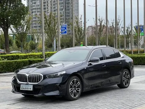 BMW 5 Series 2024