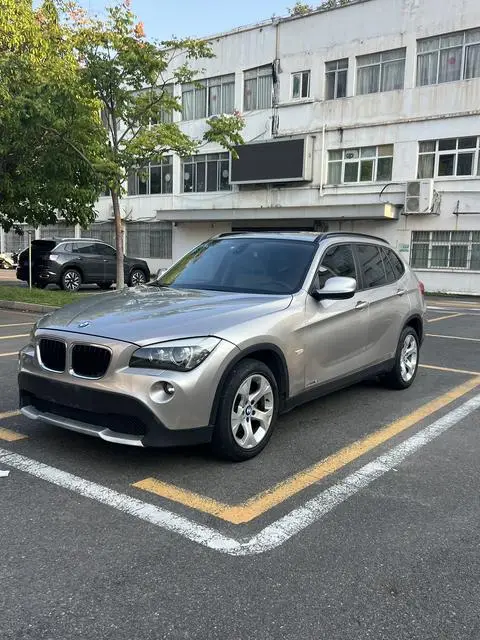 BMW X1 2012 — фото 1