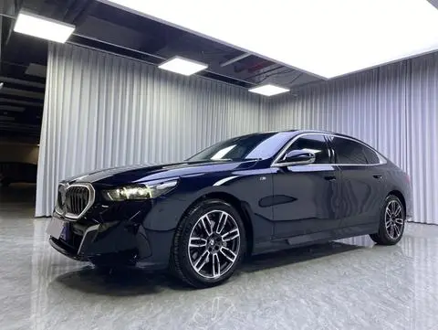 BMW 5 Series 2024