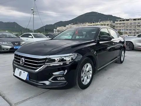 Volkswagen Passat 2019 — фото 1