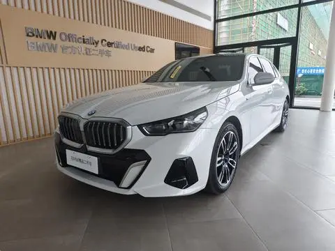 BMW 5 Series 2025