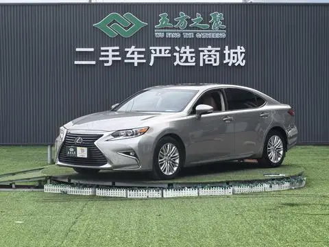 Lexus ES 2015