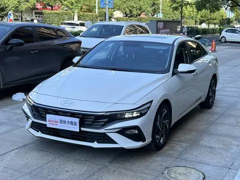 Hyundai Elantra 2023