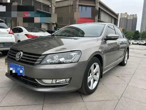 Volkswagen Passat 2014 — фото 1