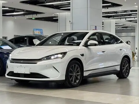 BYD 秦L EV 2025
