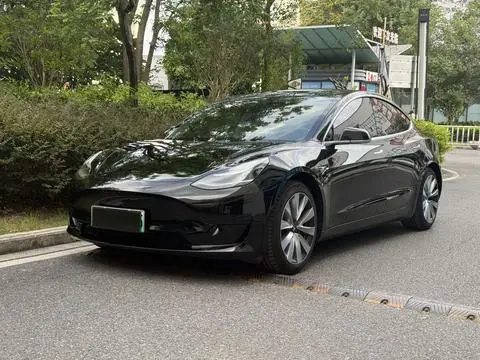 Tesla Model 3 2020 — фото 1