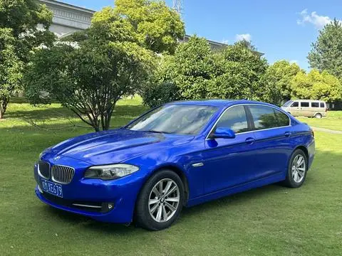 BMW 5 Series 2012 — фото 1