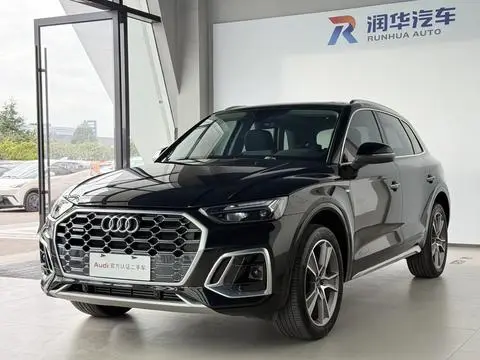 Audi Q5L 2022 — фото 1