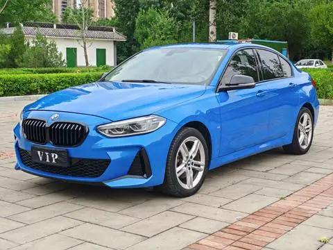 BMW 1 Series 2021 — фото 1
