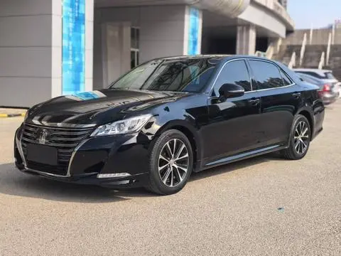 Toyota Crown 2018