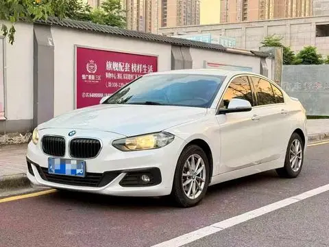 BMW 1 Series 2018 — фото 1