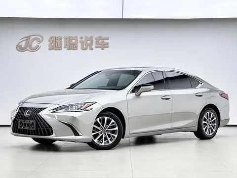 Lexus ES 2022