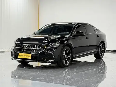 Volkswagen Passat 2025