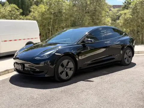 Tesla Model 3 2022 — фото 1
