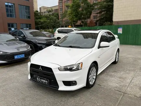 Mitsubishi 翼神 2012