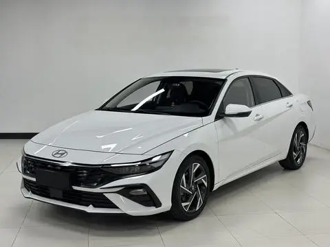 Hyundai Elantra 2023