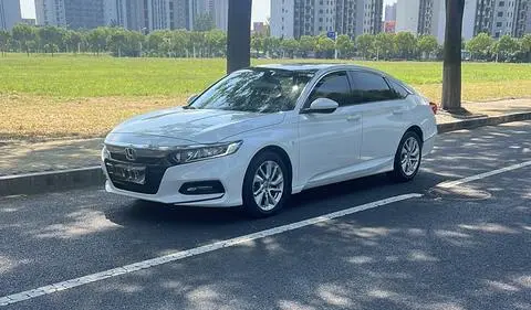 Honda Accord 2018 — фото 1