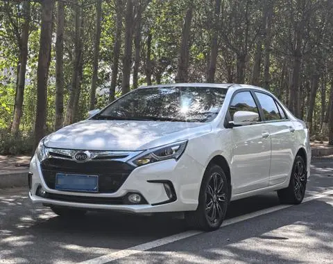 BYD 秦DM 2015